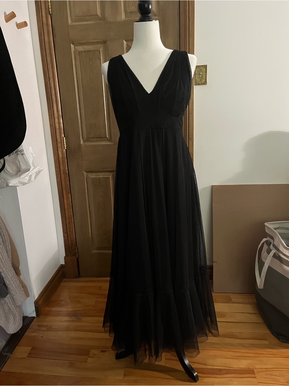 H&M Black V-Neck Sleeveless Tulle Maxi Dress